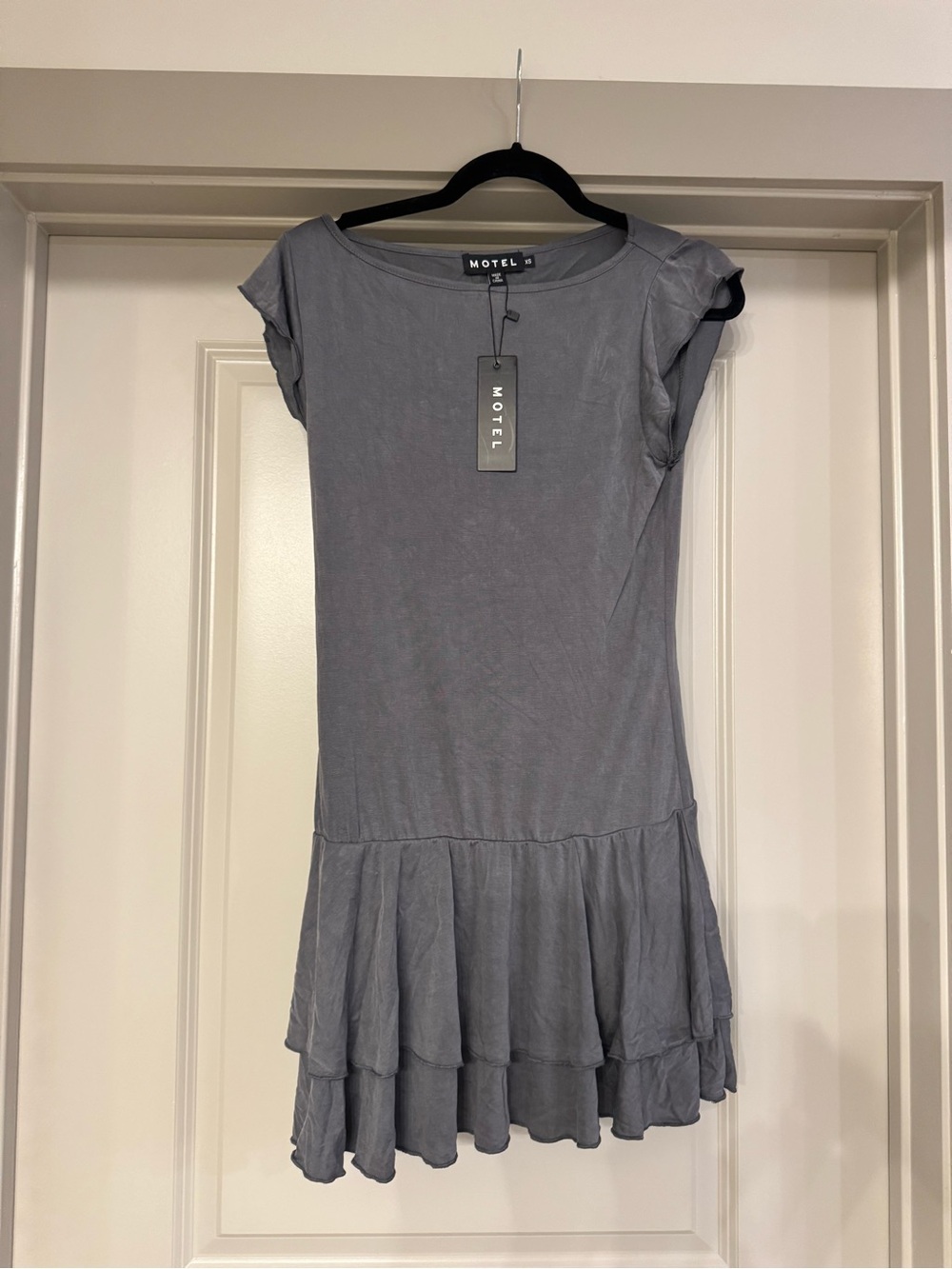 Motel Rocks Gray Ruffle-Tiered Short Dress